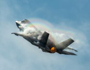 El secretario de la Fuerza Aérea de EE. UU. Quiere 'otra oportunidad' en el motor adaptativo F-35