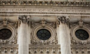 US Chamber Commission Urges Congress to Prioritize AI Regulation