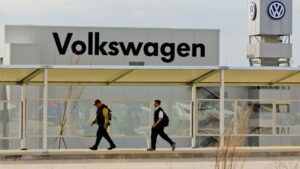 Volkswagen si ogleduje dve novi severnoameriški tovarni