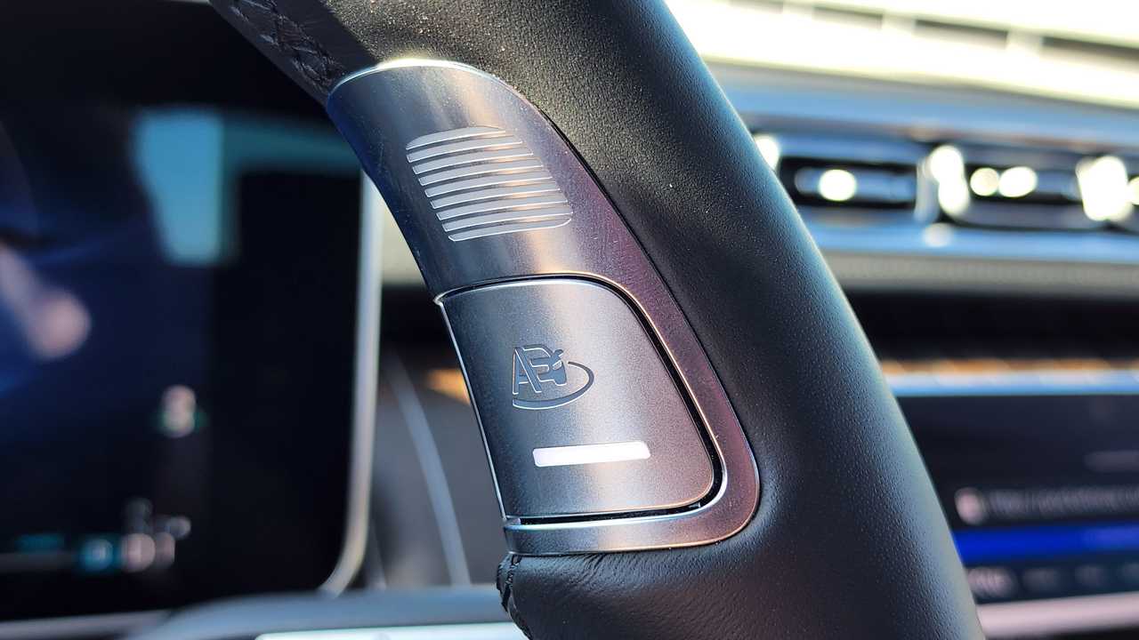 Icônes des boutons du pilote de conduite Mercedes-Benz Classe S