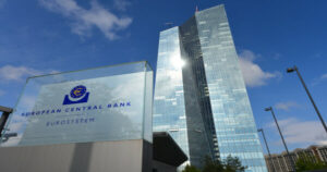 ANZ Bank drängt Kunden in Richtung Digital, sieht sich Kritik gegenüber