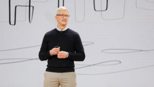 Apple-sjef Tim Cook hyper XR foran WWDC