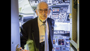 Max Hazelton, anticonformista dell'aviazione e pioniere del Rex, muore
