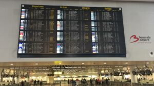 สนามบินบรัสเซลส์มีปัญหาร้ายแรงเกี่ยวกับคนจรจัดและตัดสินใจปิดสามชั่วโมงในช่วงกลางคืน