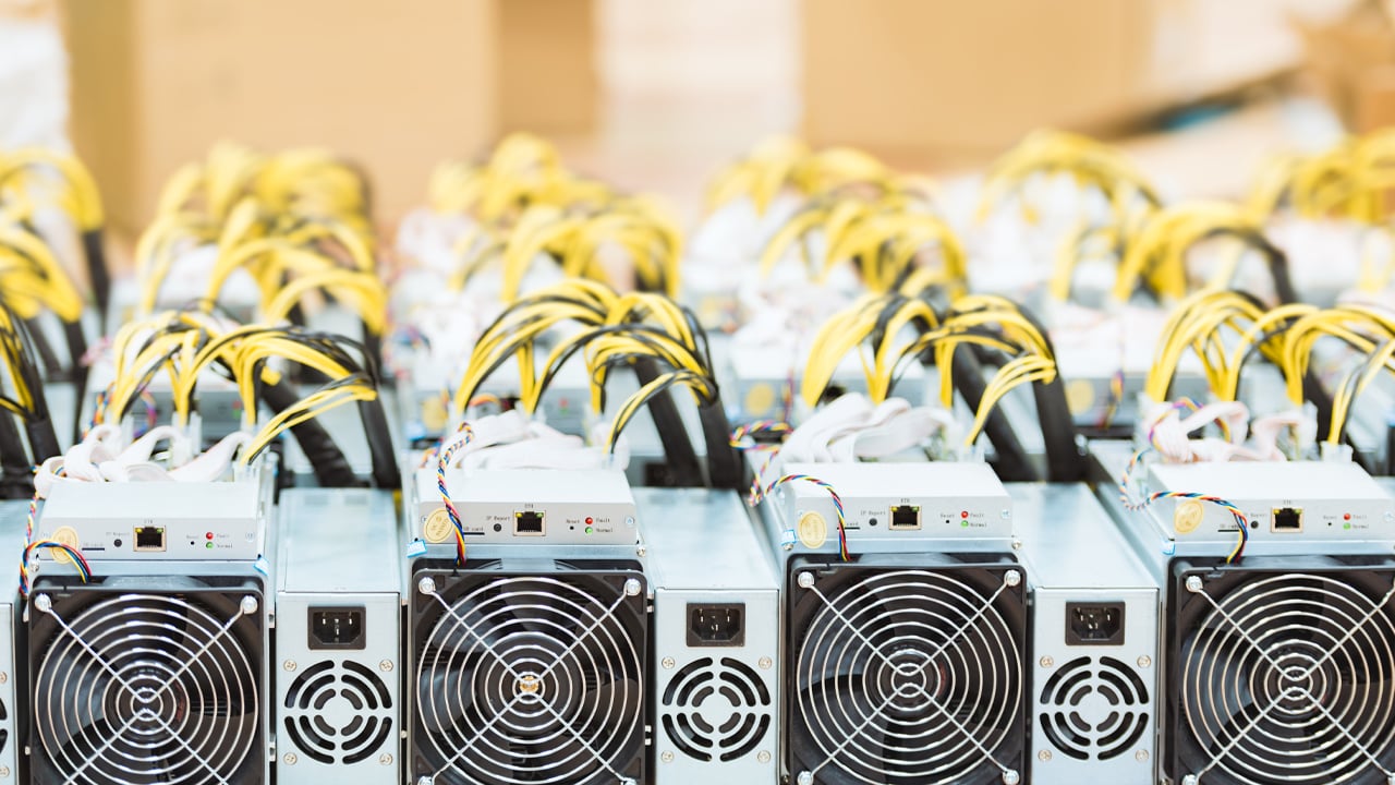 Cleanspark acquista 45,000 dispositivi di mining di Bitcoin, aggiungendo 6.3 EH/s alla flotta attuale