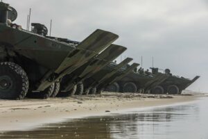 Corps atualizará o treinamento para novos veículos anfíbios após percalços