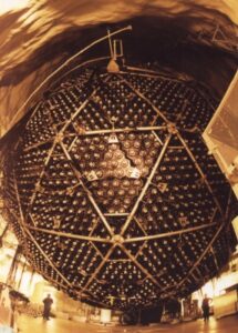 Mendeteksi Anti-Neutrino dari Reaktor Fisi Jauh Menggunakan Air Murni di SNO+