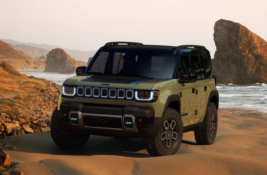 Jeep Recon - front 3-4 REL