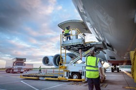 IATA: Hàng hóa hàng không có dấu hiệu cải thiện trong tháng XNUMX