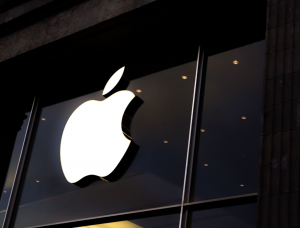 تداعيات حكم المحكمة الفيدرالية الأمريكية على تفويض عمولة Apple بنسبة 30٪ لشركات Web3 والمطورين