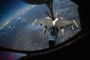 Det är dags att resurser flygvapnets jaktplan som USA behöver