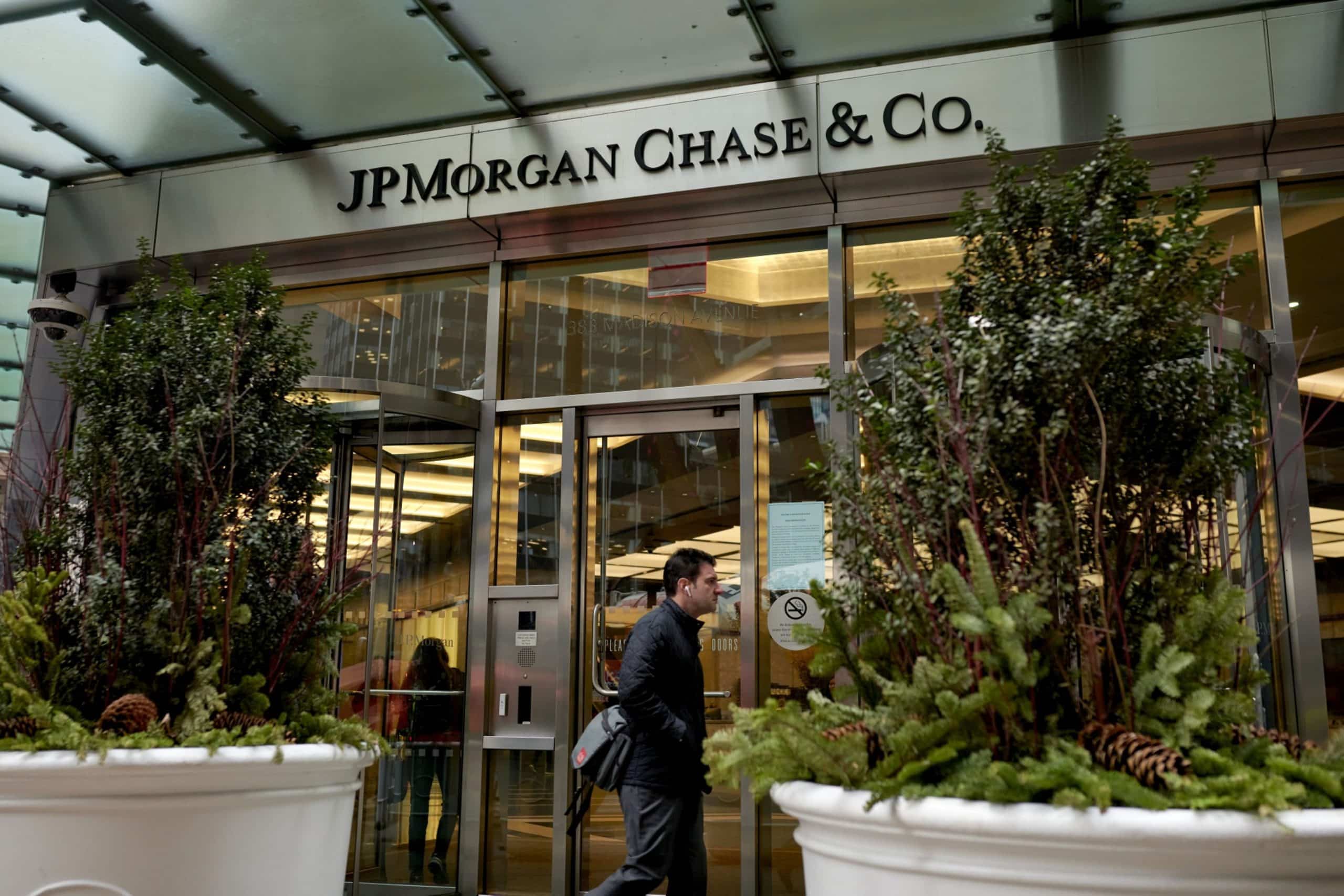 JPMorgan Chase teknologiforbrug falder med 7 % år-til-år til $2.1 mia