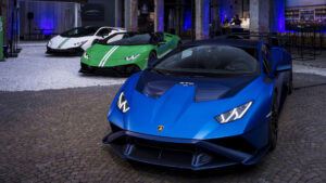 Lamborghini, Moda Haftası'nda 2023 Huracan 60. Yıldönümü modellerini sergiliyor
