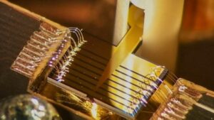 Новый фотонный детектор ускоряет распространение квантовых ключей