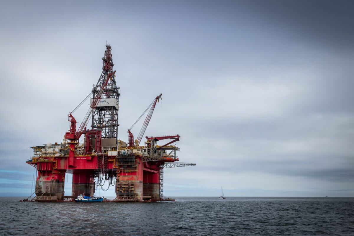 Olie og naturgas: Olieprisen falder til $80.50