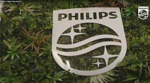 Philipsin uusimmat näyttöinnovaatiot Bett 2023 -messuilla