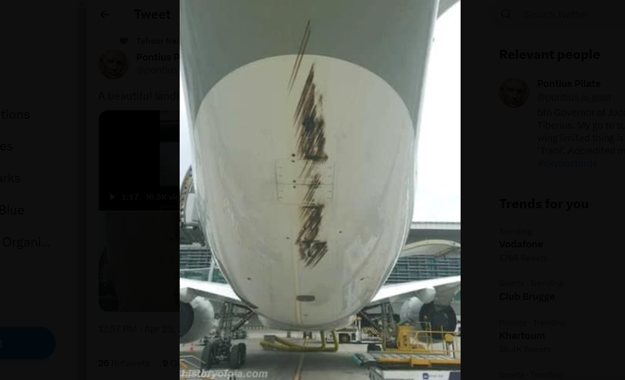 Máy bay Airbus A350-900 của Qatar Airways bị va đập ở đuôi khi hạ cánh xuống sân bay Islamabad, Pakistan