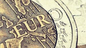 Enota za digitalna sredstva SocGen lansira stabilni coin EUR