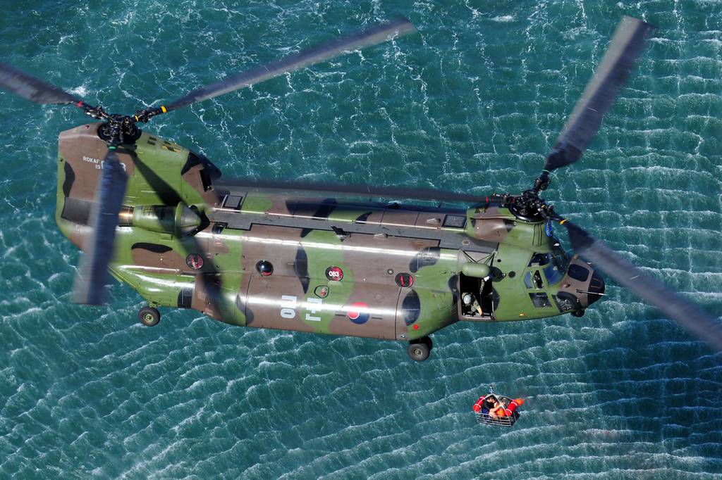 Lõuna-Korea arendab elektroonilisi sõjalennukeid, ostab helikoptereid