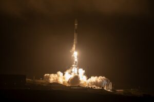 SpaceX запускає транспортну місію Transporter 7 з Каліфорнії