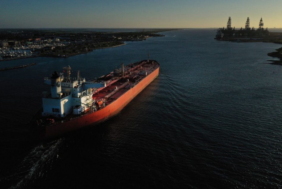 חברת מיכליות העברת נפט רוסי מאבדת ביטוח מעל G-7 Cap