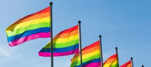 Texas RPAC'ler LGBTQ+ karşıtı adayları destekliyor. Sinirlenmek