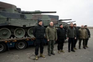 Ukrayna çatışması: Danimarka ve Hollanda, Kiev için Leopard 2A4 tankları satın aldı