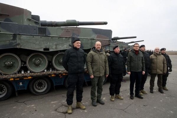 ウクライナ紛争：デンマークとオランダがキエフのためにLeopard 2A4戦車を購入