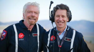 Administrerende direktør i Virgin Orbit «kveler» da 90 % permittert