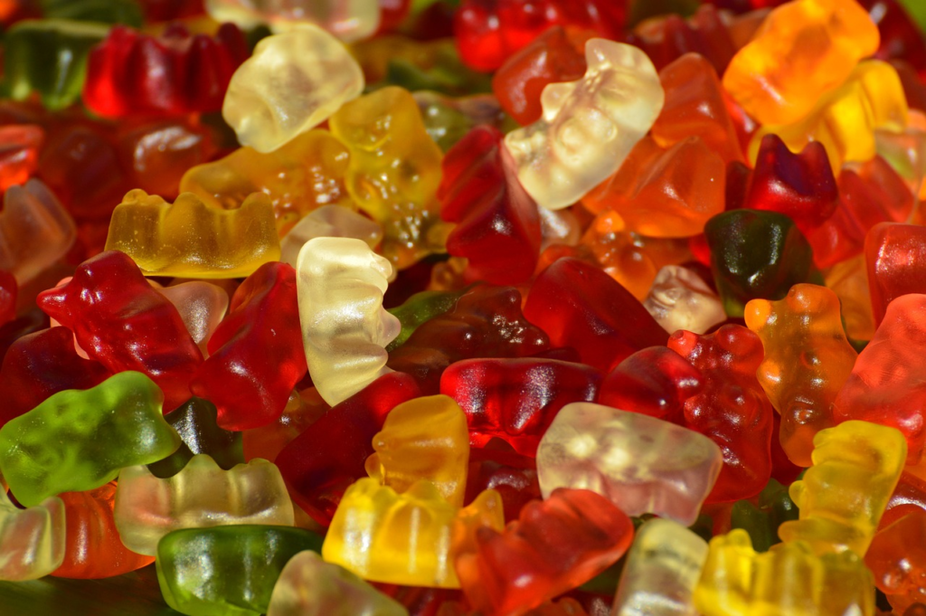 ما الذي يجعل CBD Gummies منتجًا شائعًا في السوق؟