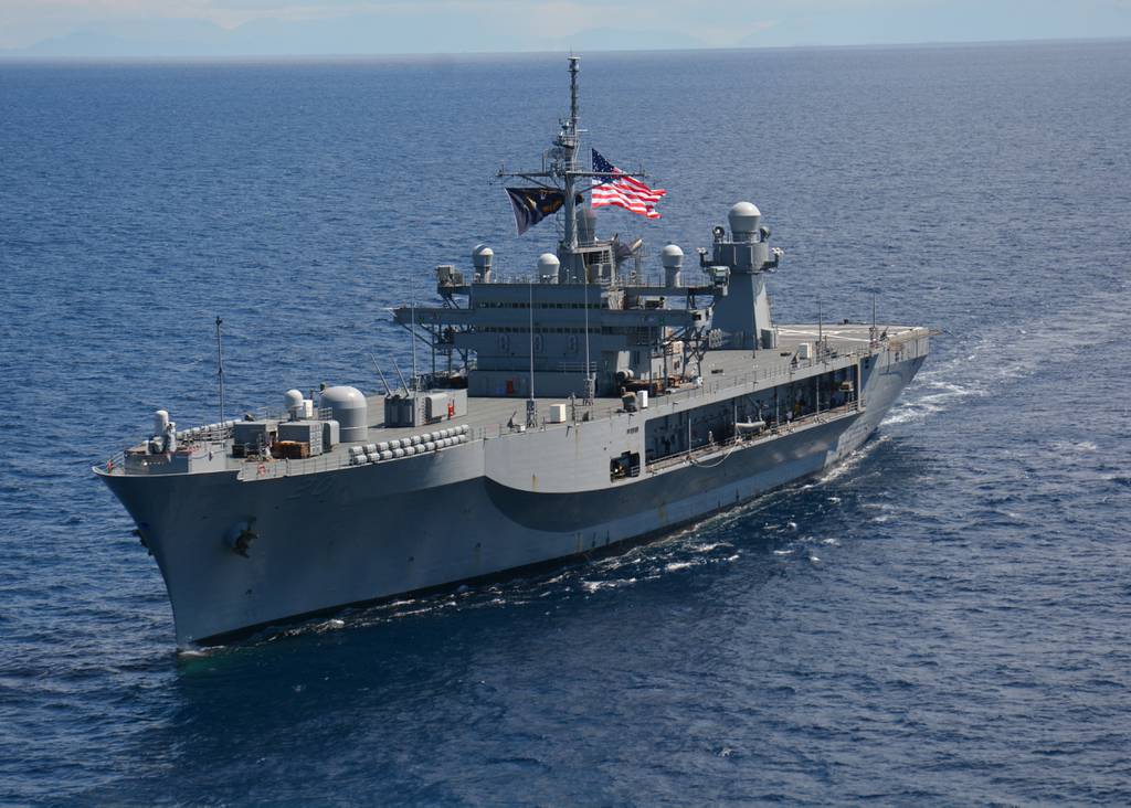 Зачем ВМС США нужны специальные командные корабли