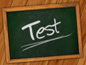 طالب علم کے ٹیسٹ لینے کی پریشانی کو کم کرنے کے 4 طریقے