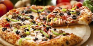 Delček nostalgije: Trajna privlačnost ikonične znamke Pizza Hut - GroupRaise