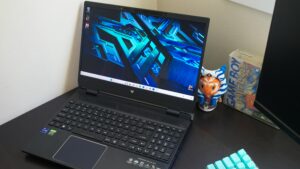 Acer Predator Helios 300 SpatialLabs Edition 검토: 훌륭한 노트북, 불확실한 기믹