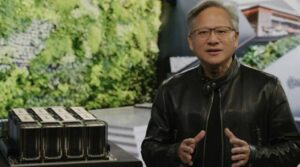 Nvidia CEO'su, yapay zekanın artık herkesin programcı olabileceği anlamına geldiğini söylüyor