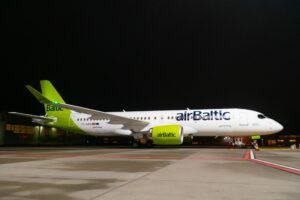 airBaltic saab oma 42. Airbus A220-300 lennuki
