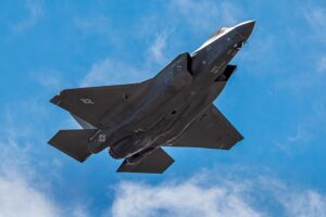 审计员：国防部和洛克希德公司丢失了超过 1 万个 F-35 备件
