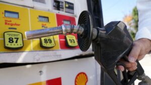 Средняя цена на газ почти на доллар меньше, чем в это же время в прошлом году