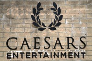 Piano di azioni Caesars per gli aggiornamenti successivi al rapporto sugli utili