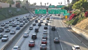 Californien søger føderal godkendelse for sit forbrændingsmotorforbud i 2035