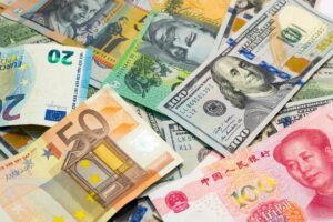עליית הדולר: ציפיות הפד ההוקיש ועסקת החוב