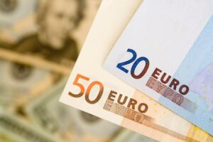 EUR/USD prints fresh one-month lows near 1.0850