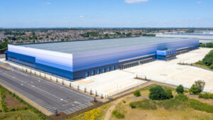 Proyecto de acondicionamiento equipa el almacén gigante de Maersk