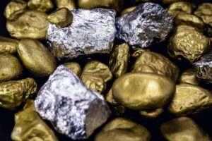 Złoto i srebro: Cena złota ponownie przekroczyła 2030 dolarów