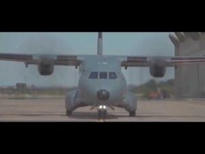 Transporter C295 należący do IAF kończy swój dziewiczy lot w Sewilli w Hiszpanii