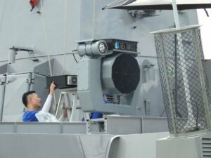 IMDEX 2023: Singapore utrustar Sentinel-klassen med italienskt icke-dödligt vapensystem