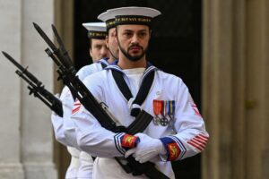 Italiens nya krigsfartyg kommer att ståta med större magar för landstigningsstyrkor