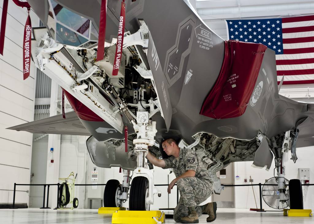Lockheed osserva il nuovo accordo sulle parti dell'F-35, ma può gestire le richieste in tempo di guerra?