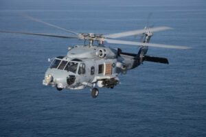 Laivasto yhdistää miehittämättömän ilma- ja meriteknologian integroidun taisteluongelman ratkaisemiseksi