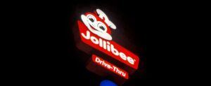 Συγκέντρωση κεφαλαίων με γεύση: Ο απόλυτος οδηγός για τη φιλοξενία ενός έρανου Jollibee